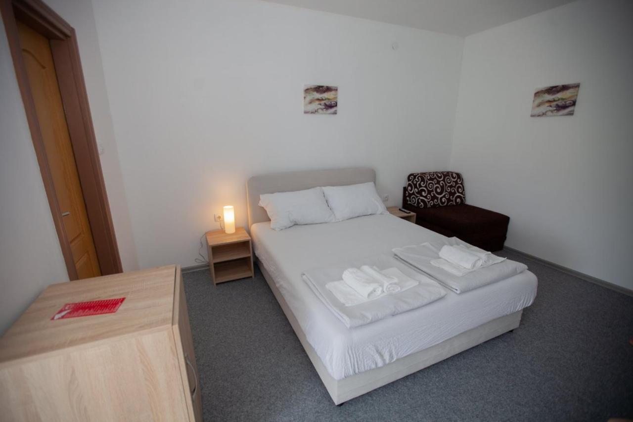 Vinarija "Delmo" Apartments Trebinje Eksteriør billede