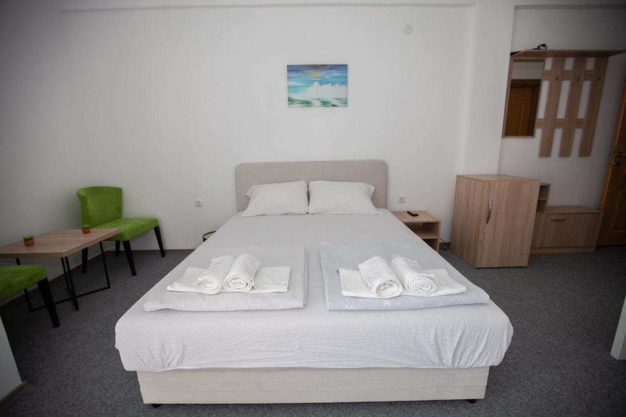 Vinarija "Delmo" Apartments Trebinje Eksteriør billede