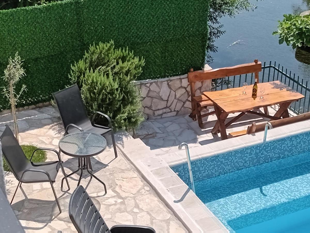Vinarija "Delmo" Apartments Trebinje Eksteriør billede