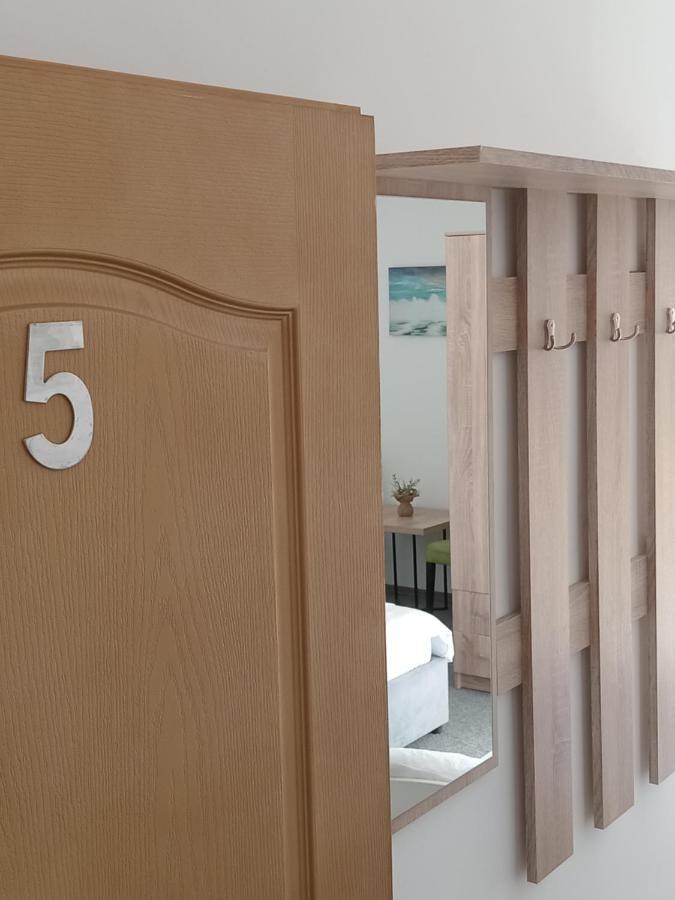 Vinarija "Delmo" Apartments Trebinje Eksteriør billede
