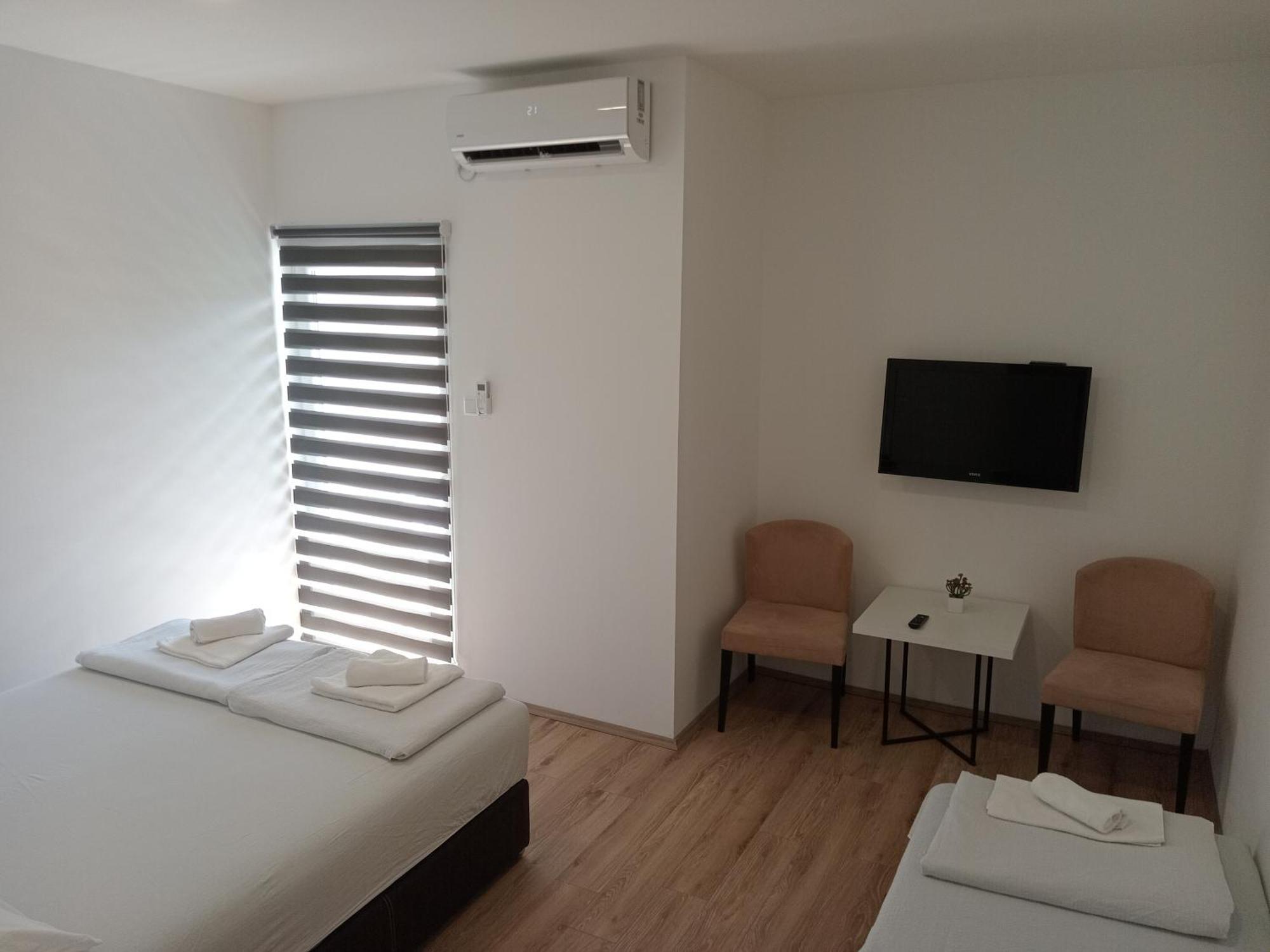 Vinarija "Delmo" Apartments Trebinje Eksteriør billede